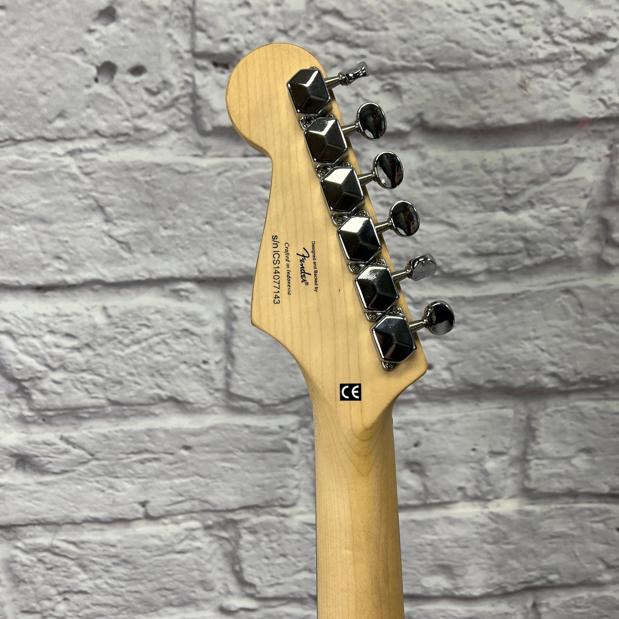 Squier by Fender Affinity Mini Electric Guitar  - 3-Color Sunburst
