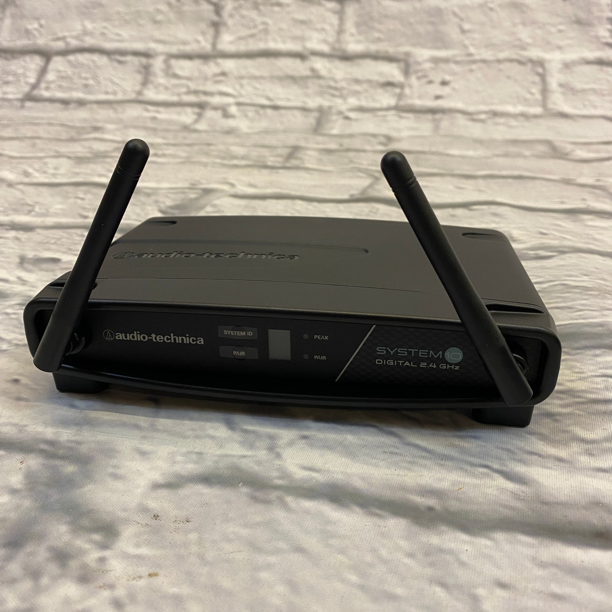 Audio Technica System 10 ATW-1101/H Wireless Microphone System