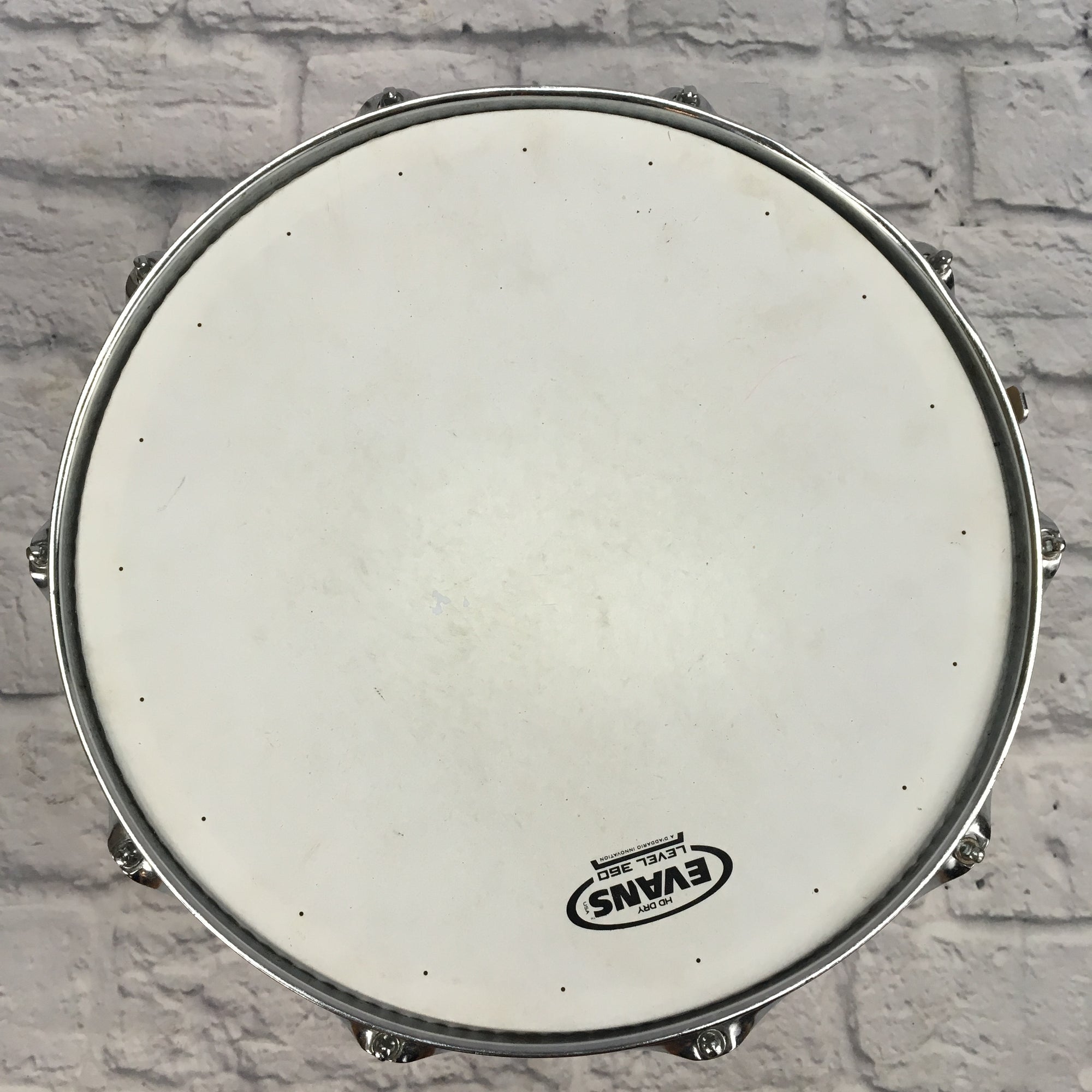 Ludwig 14 x 6.5 Classic Maple Snare Drum with P86 Throwoff
