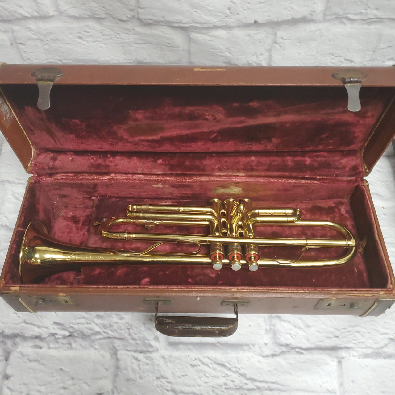 Harry Pedler and Suns American Triumph trumpet with case