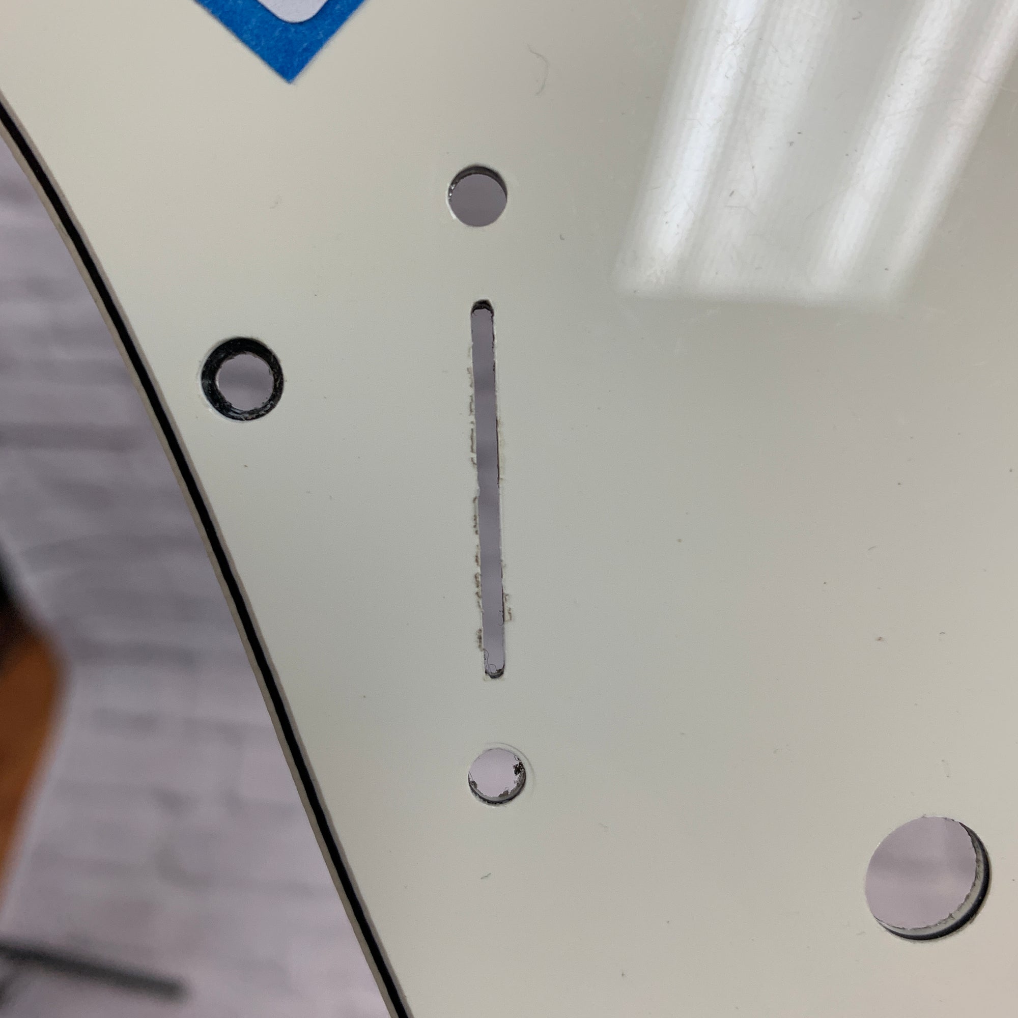 Unknown Stratocaster Pickguard Creme Left Handed