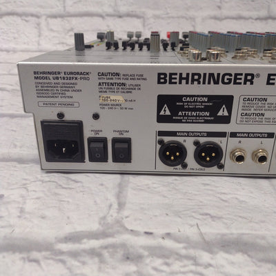 Behringer Eurorack 1832FX Mixer