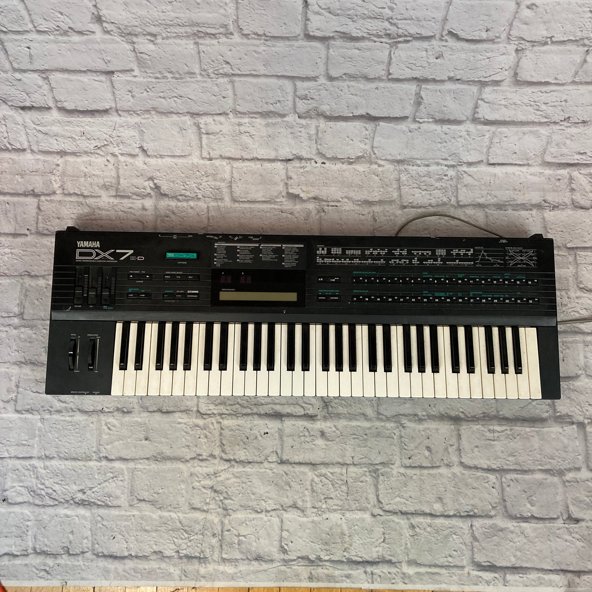 Yamaha DX7 Digital Synth