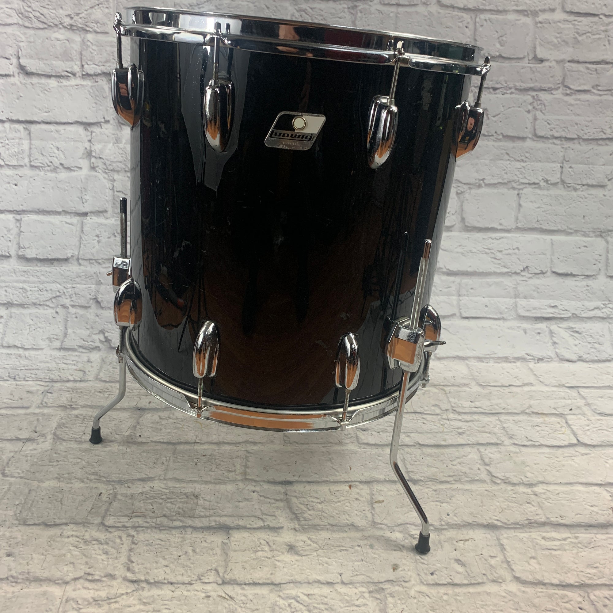 Ludwig Rocker 16 Floor Tom B/W Badge Floor Tom