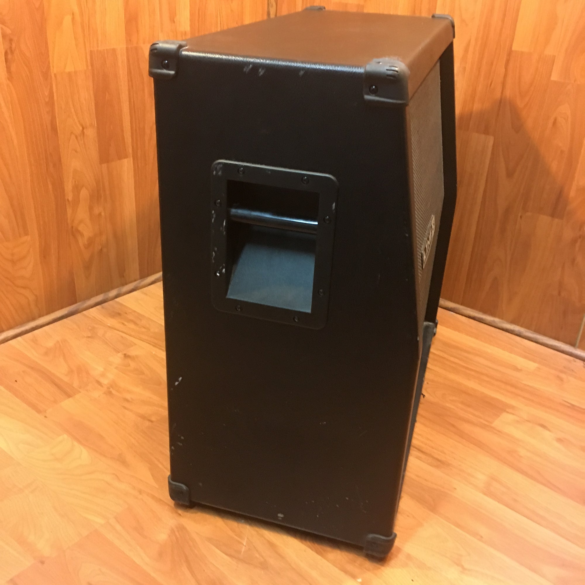 Line 6 300 watt 4x12 Cab SALE!