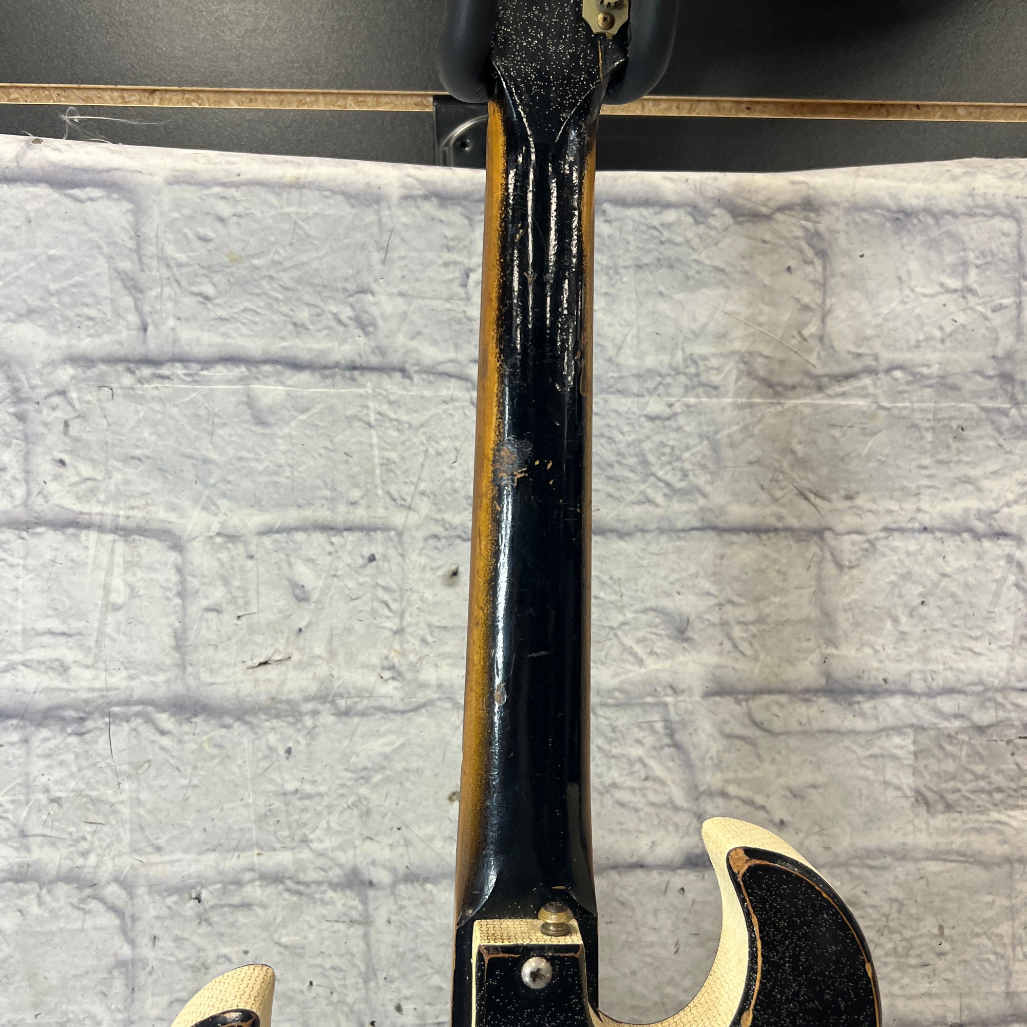 Silvertone Vintage 1448 Solid Body Electric Guitar