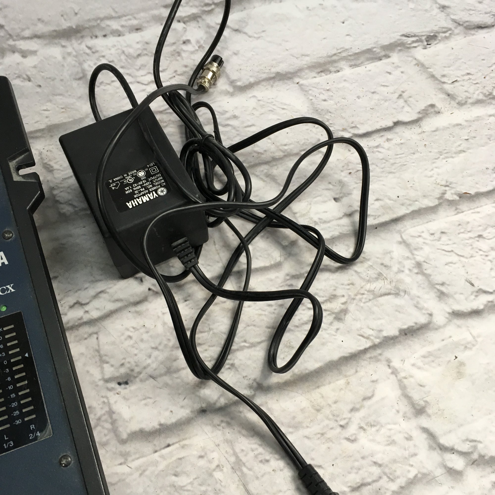 Yamaha MG166CX Passive Mixer w/ power supply