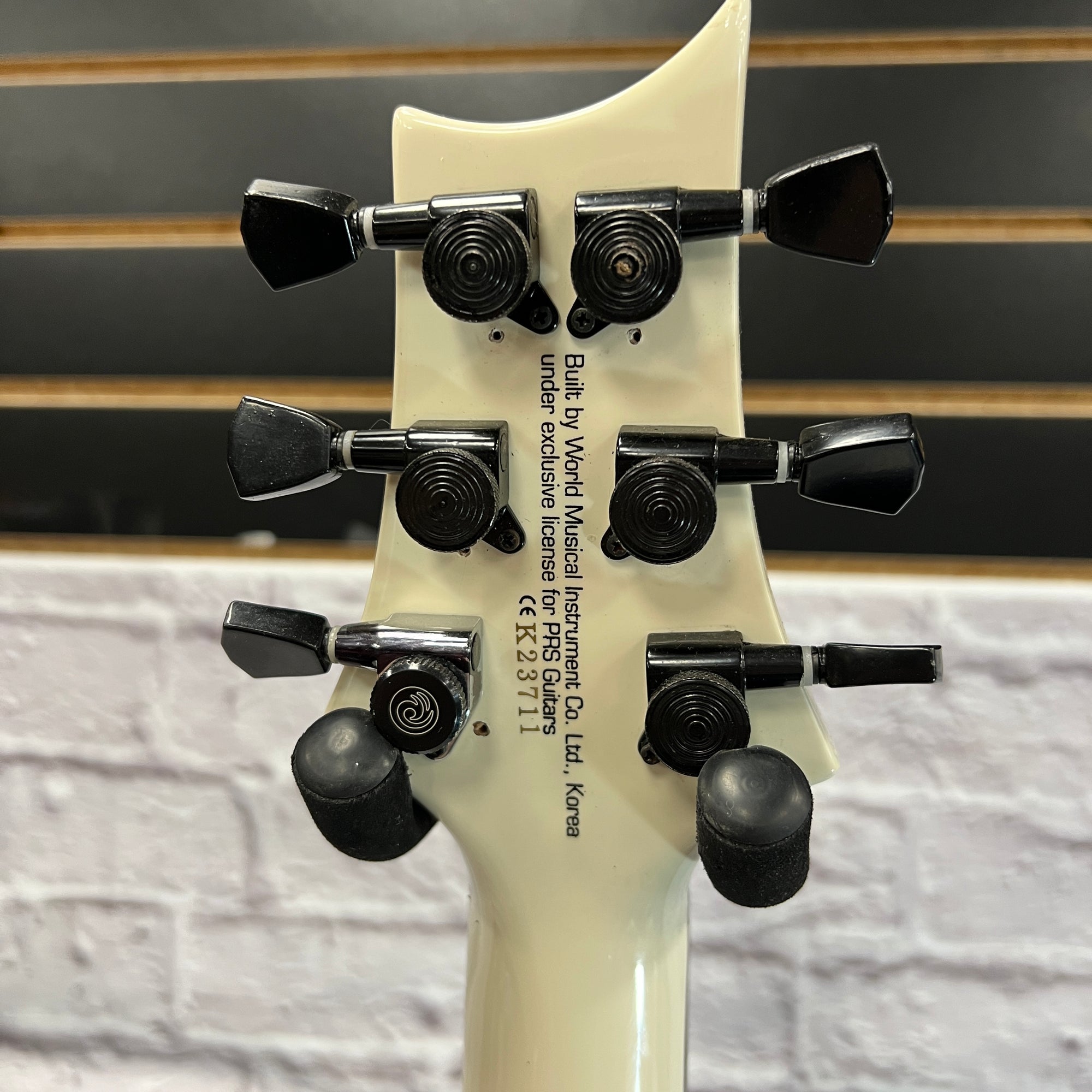PRS Paul Reed Smith SE Singlecut White Electric Guitar PRS Paul Reed Smith SE Singlecut White Electric Guitar
