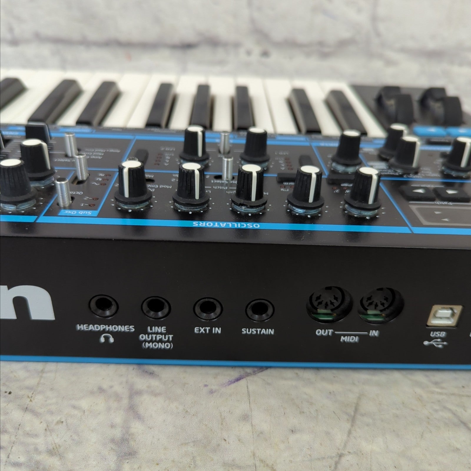 Novation Bass Station II 25-Key Analogue Synthesizer