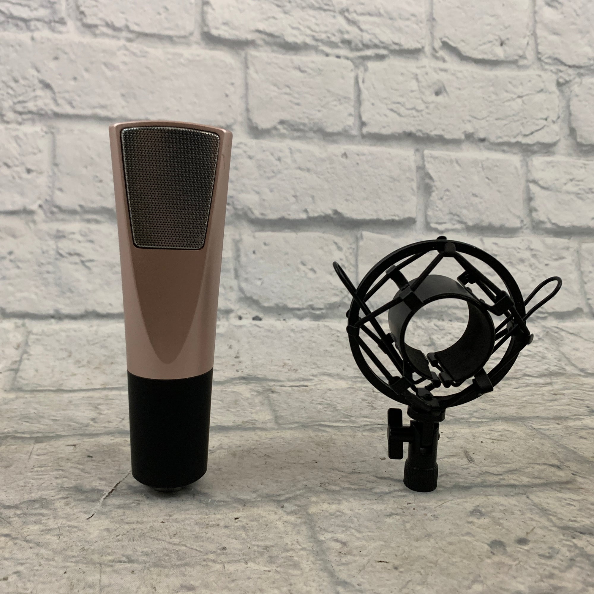 Neewer NW6 Cardioid Condenser Microphone with Shock Mount