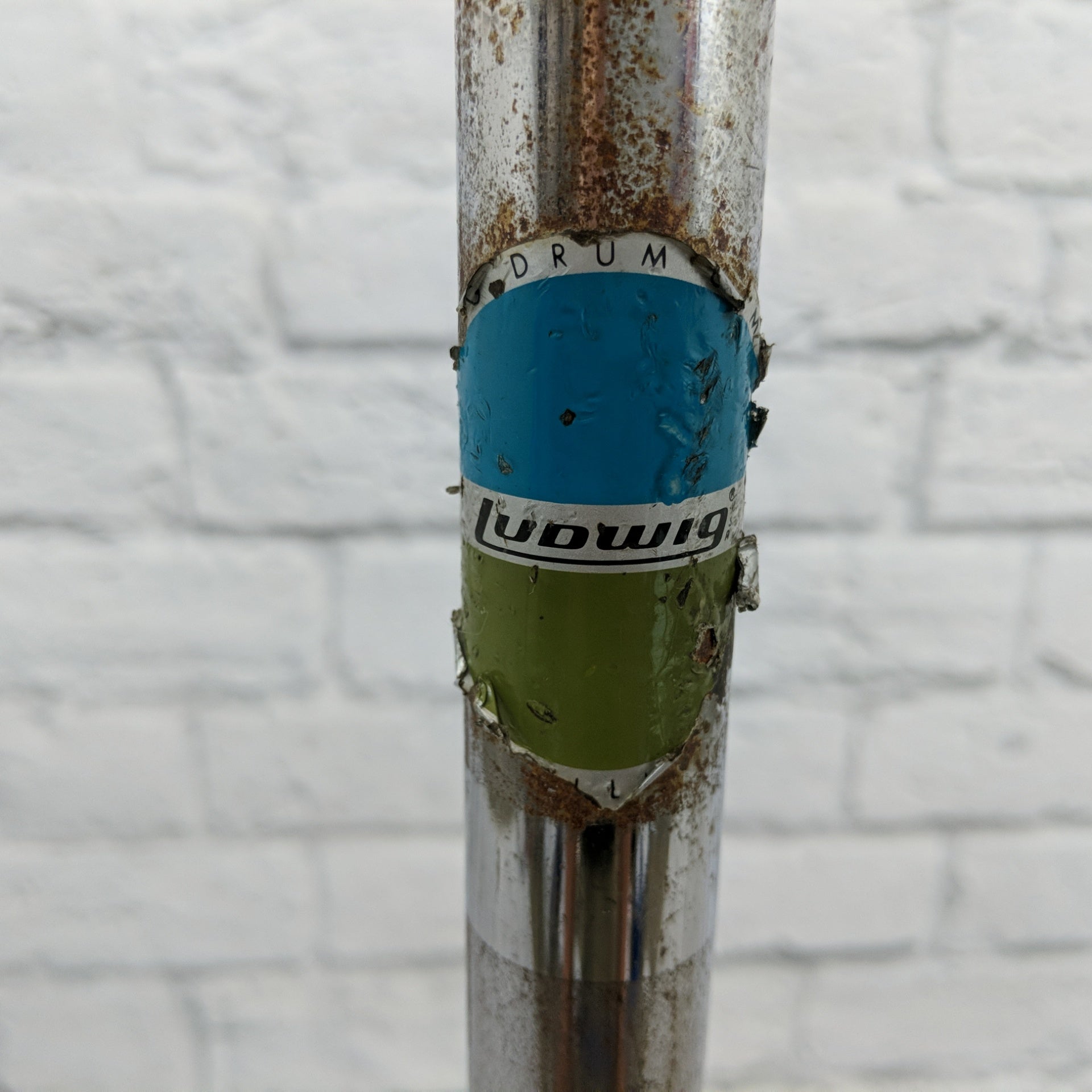 Vintage Ludwig B/O Tom Stand