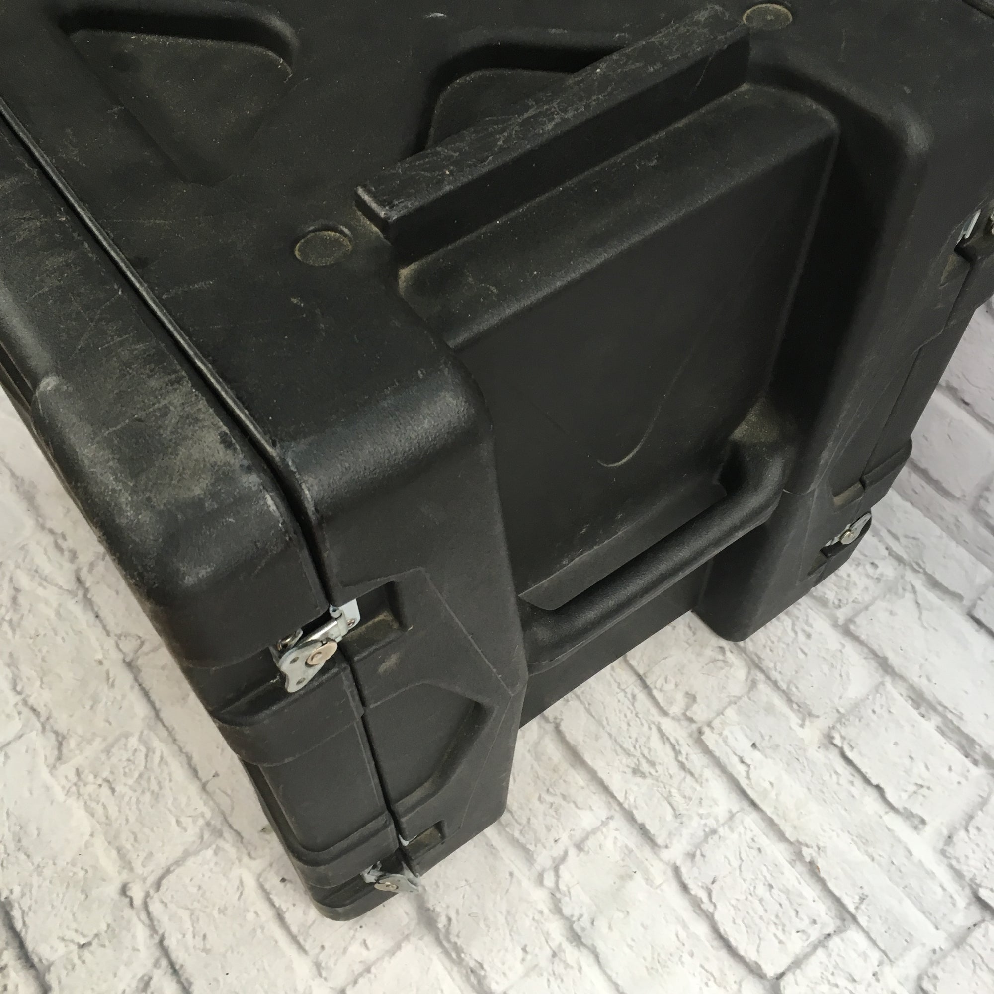 SKB 12 Space Rack Case