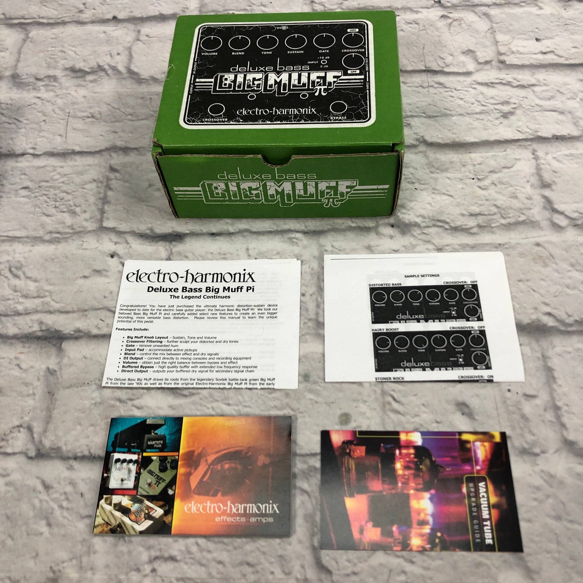 big muff deluxe bass pedal Electro Harmonix Deluxe Bass Muff Fuzz Pedal