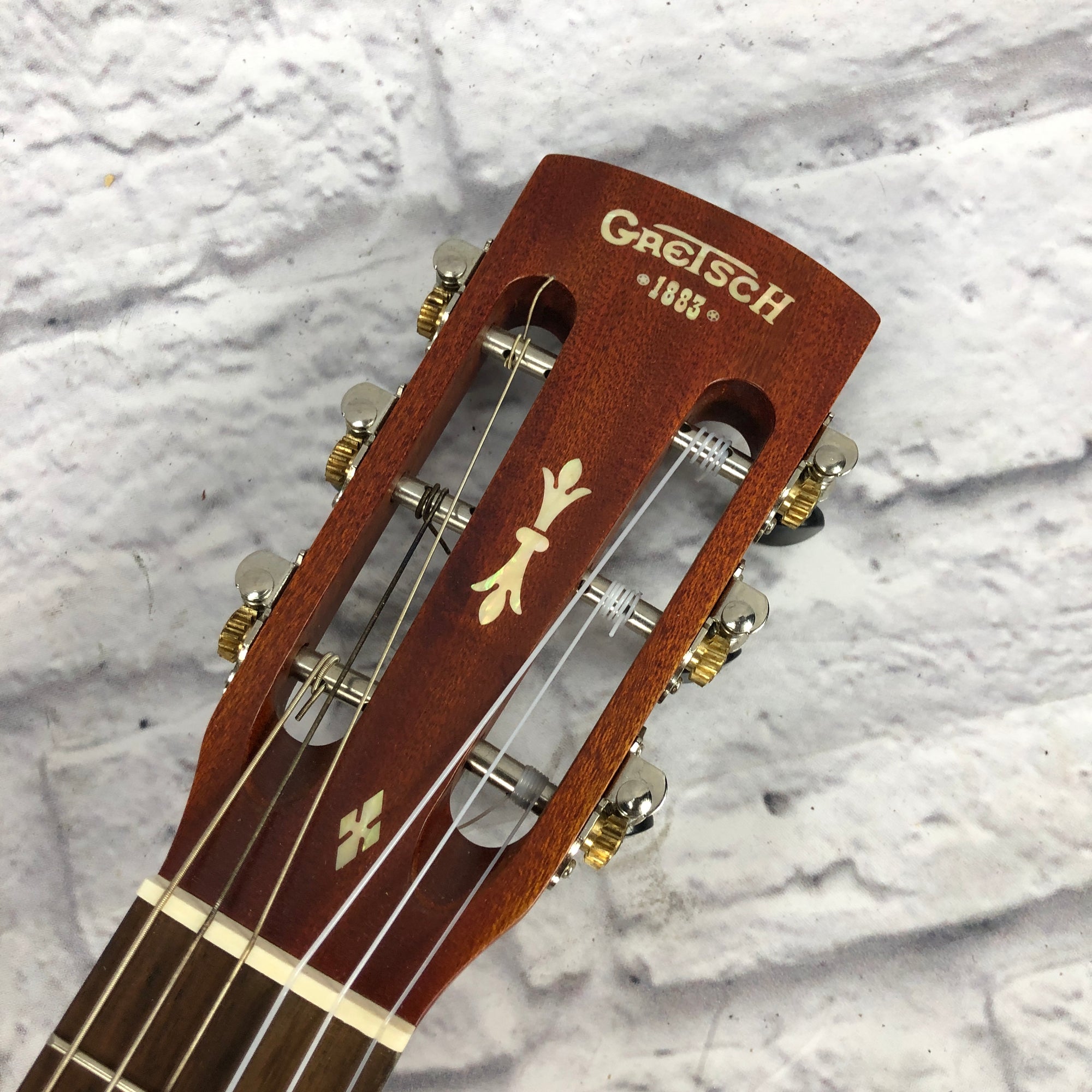 Gretsch G9126 Six String Guitarlele with Gretsch Padded Bag
