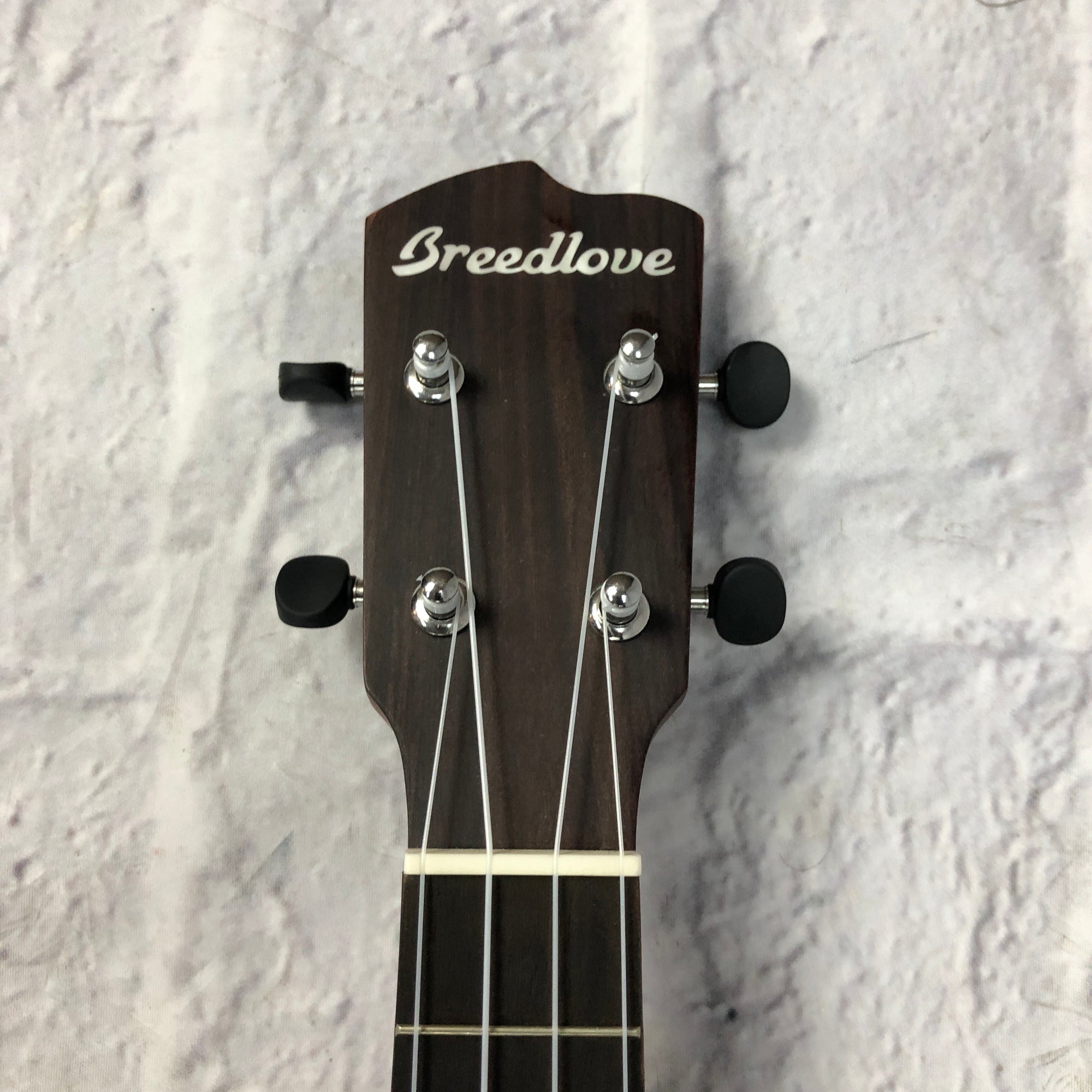 Breedlove Pursuit Ex CU BO Ukulele