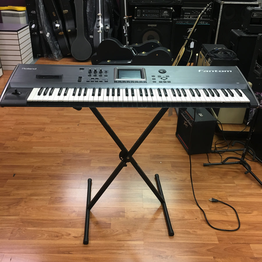 Roland Fantom FA-76 Digital Synth