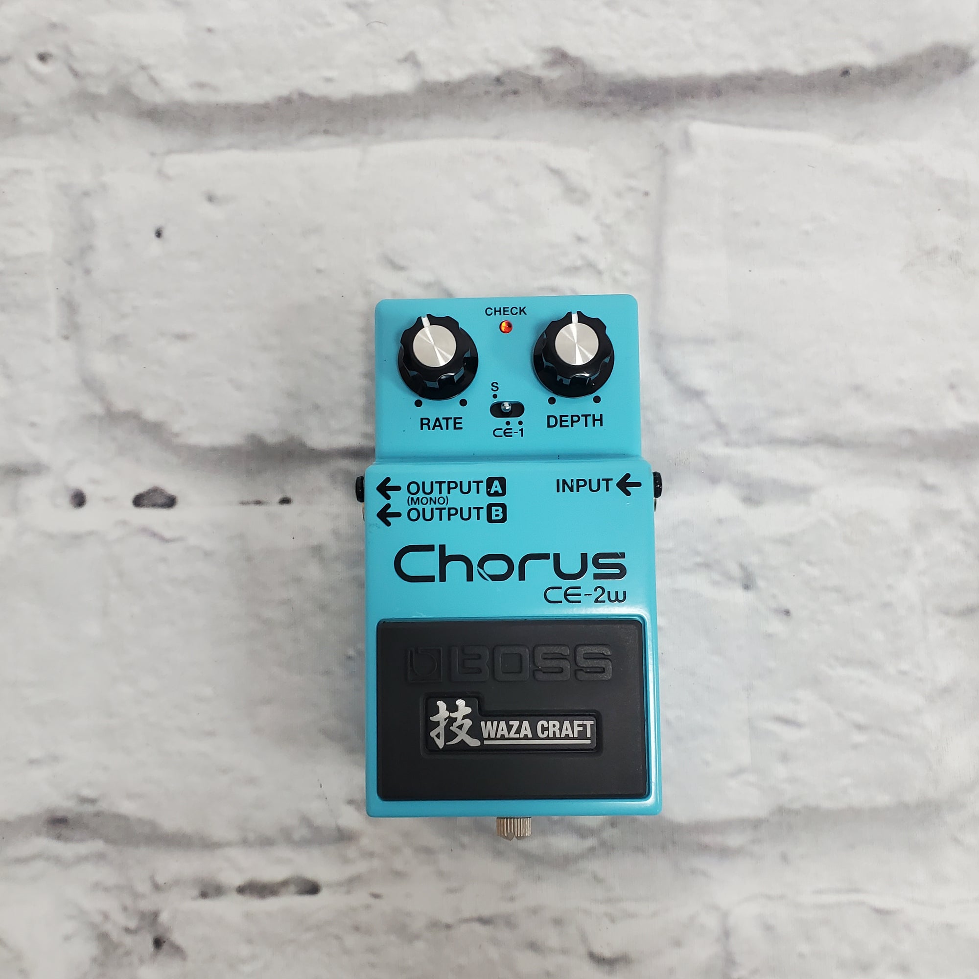 Boss CE-2w Effects Pedal