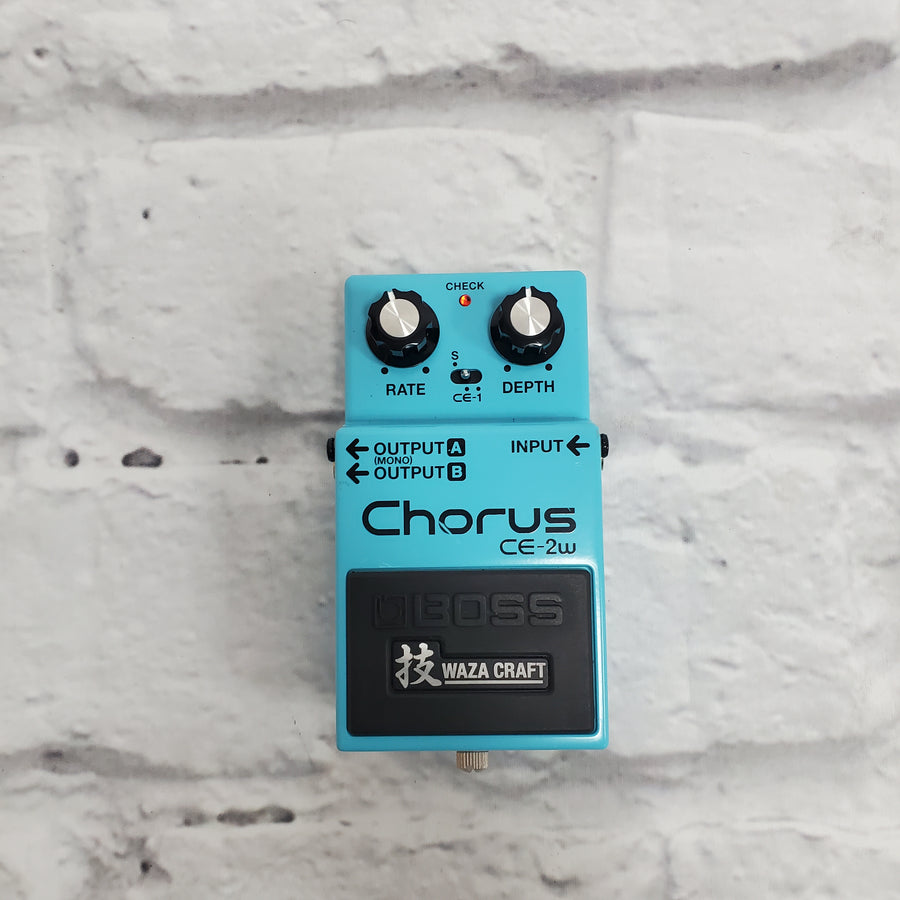 Boss CE-2w Effects Pedal