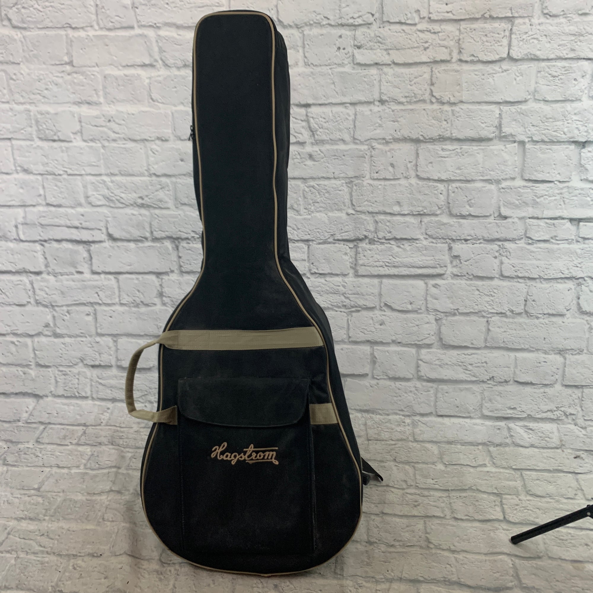 Hagstrom O102S Concert Acoustic Guitar w/ Gig Bag