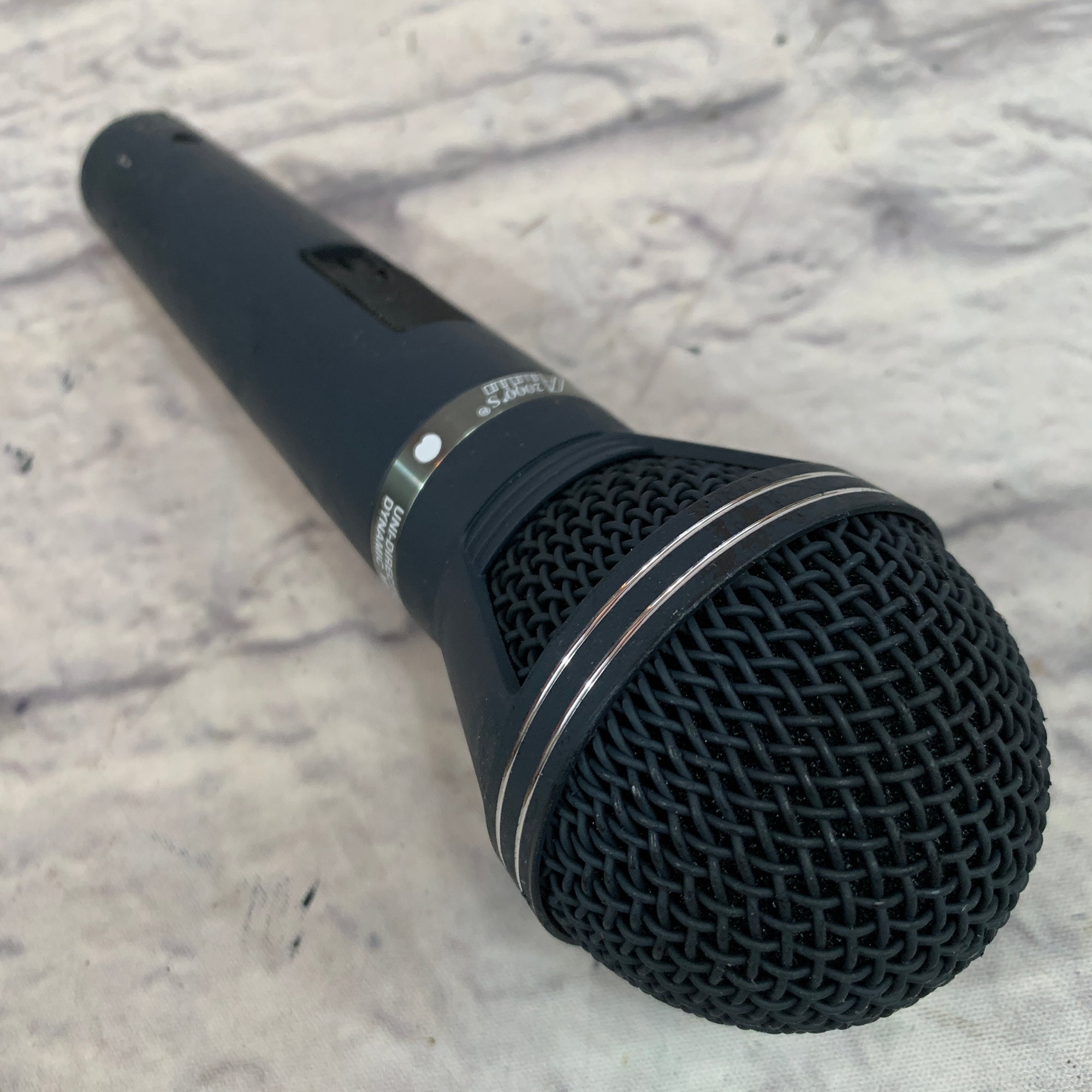 Audio 2000's APM160ND 1/4" Dynamic Microphone