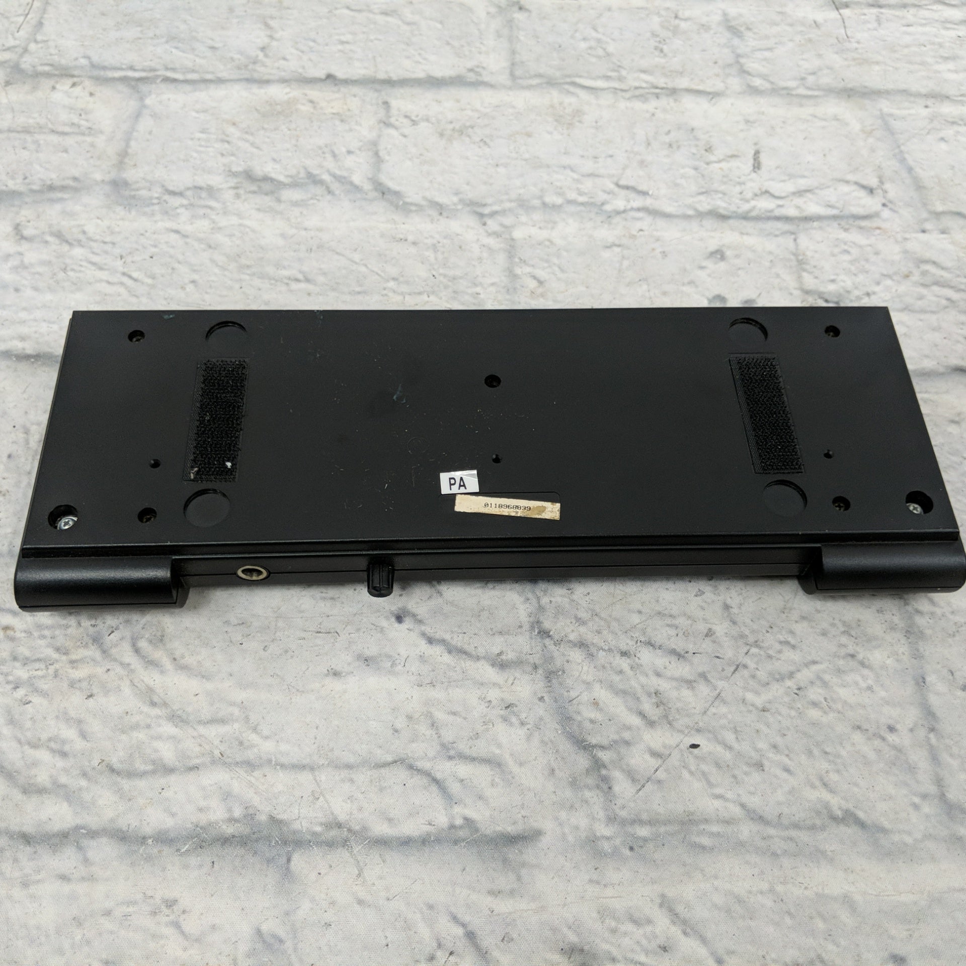 Shure Wireless Guitar System T4G Diversity Receiver and T1G Transmitter