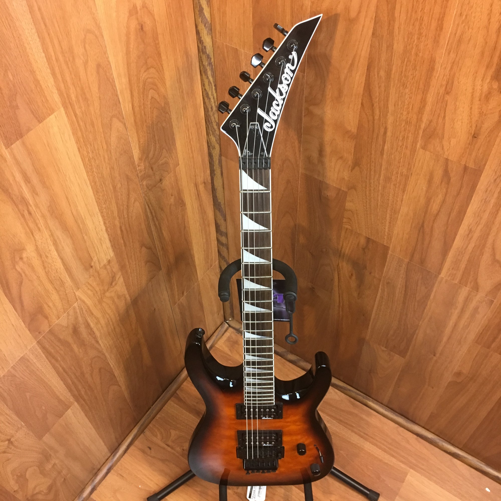 Jackson Js32q Dinky Amber