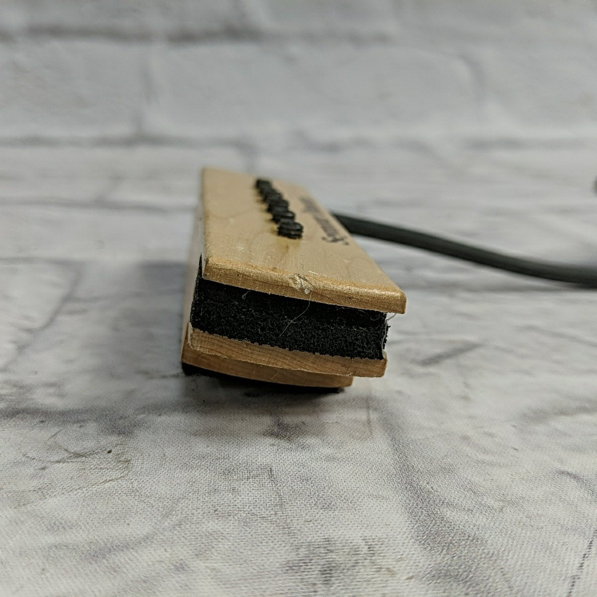 Seymour Duncan Quick Mount Woody Acoustic Guitar Soundhole Pickup