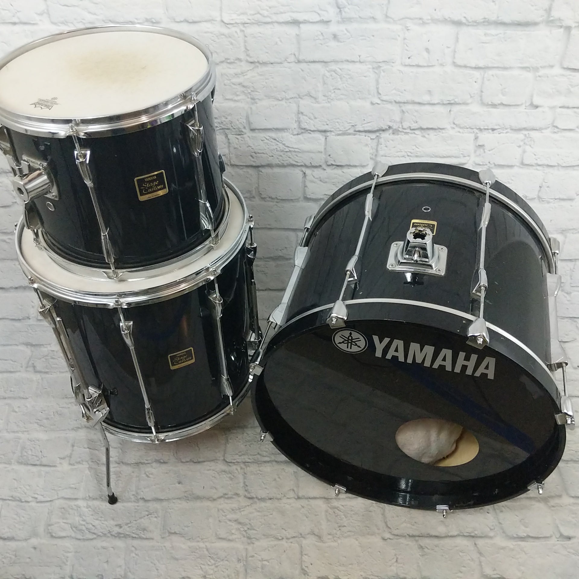 Yamaha Stage Custom 3pc Black Drum Kit 22 / 16 / 13 - Evolution Music