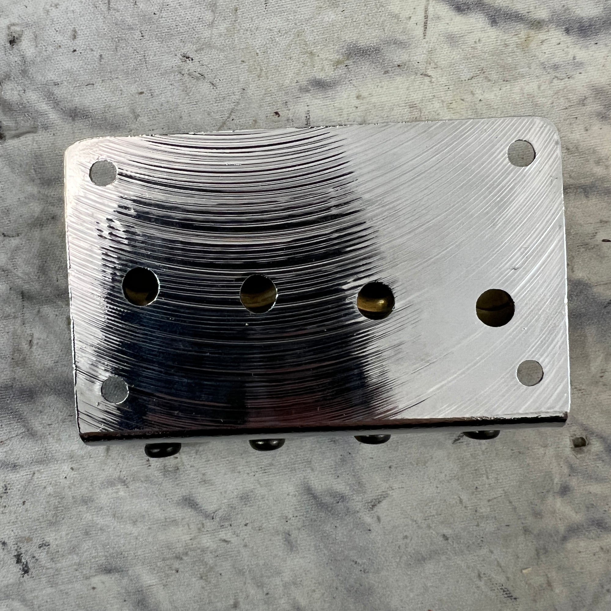 Unknown High Mass Brass Saddle Bass Bridge