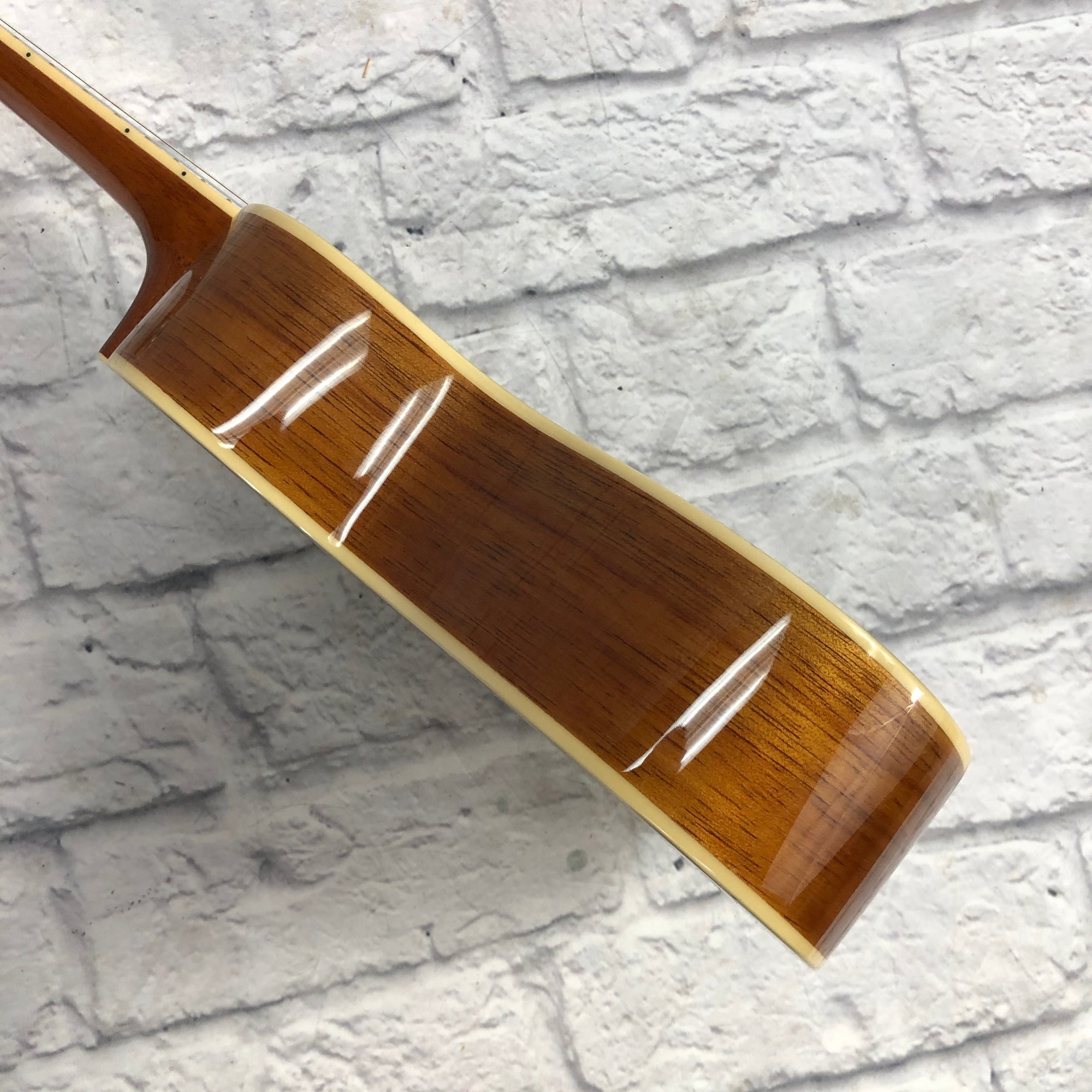 Fender California Coast Montecito Tenor Ukulele