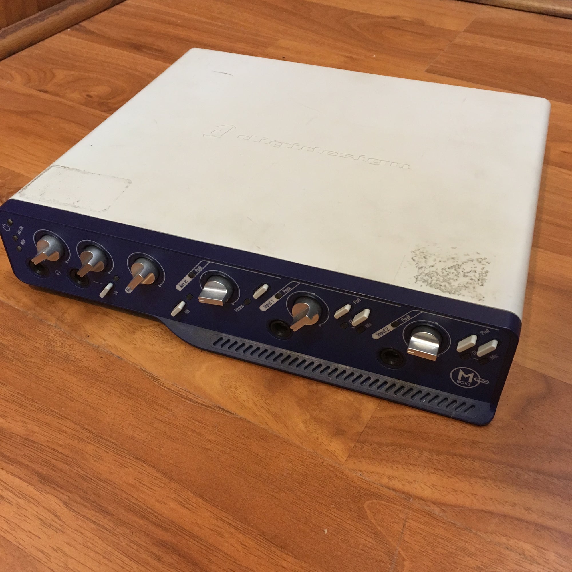 Digidesign Mbox 2 No Power Supply. Firewire.