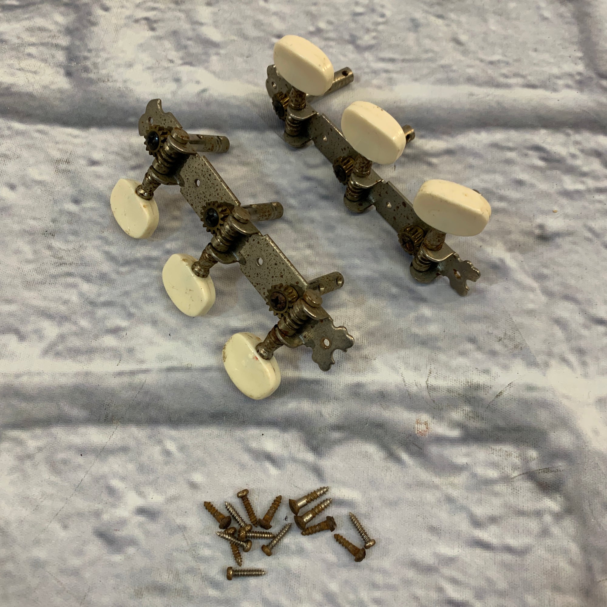 Gibson L48 Tuning Machines