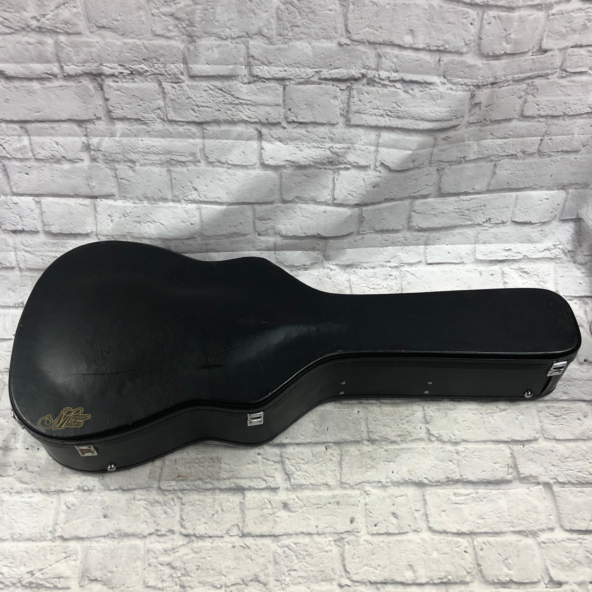 Morgan Monroe Humidified Acoustic Guitar Hard Shell Case