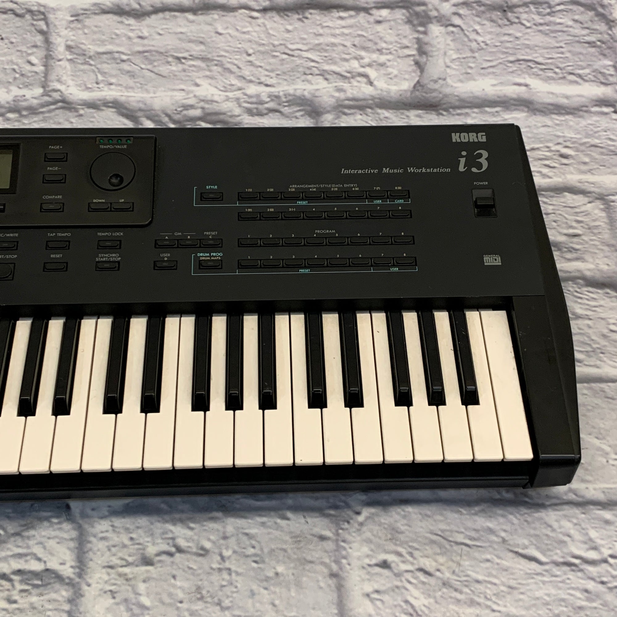 Korg i3-MB 61-Key Music Workstation