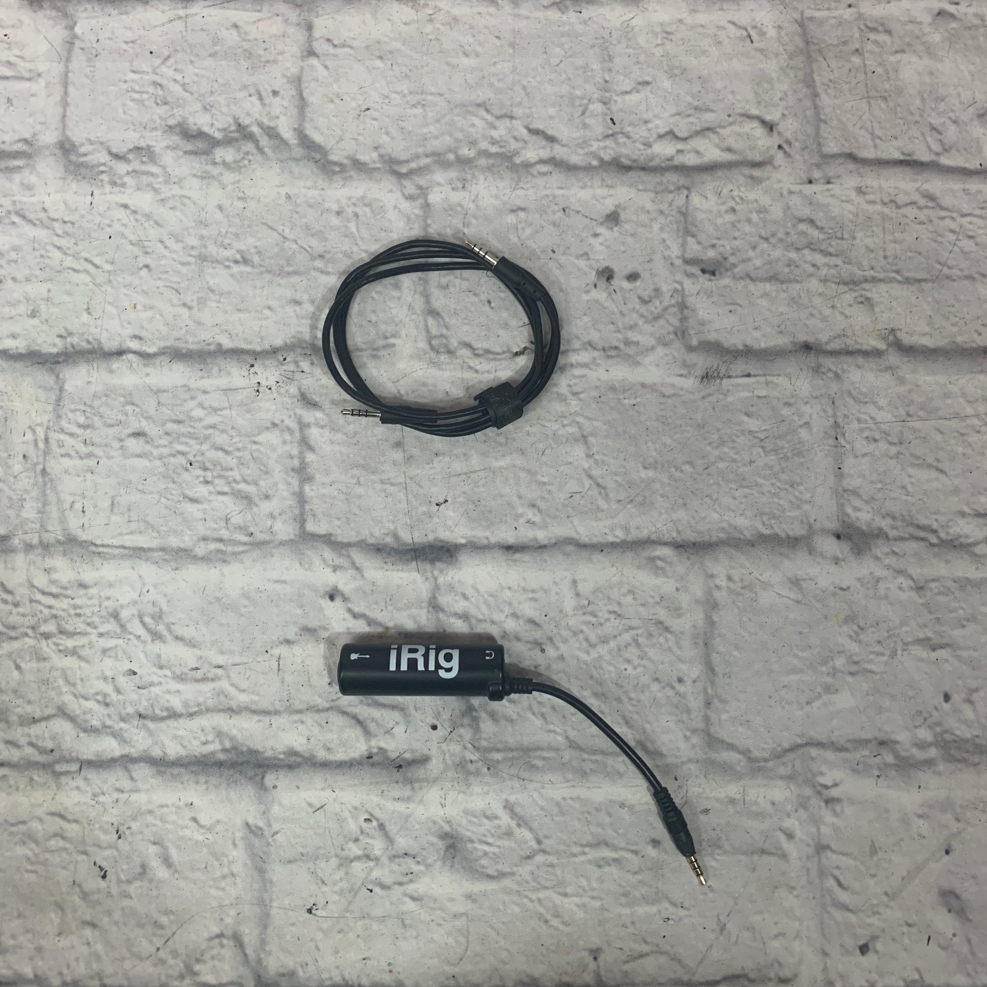 AmpliTube iRig I with extra 3.5mm cable