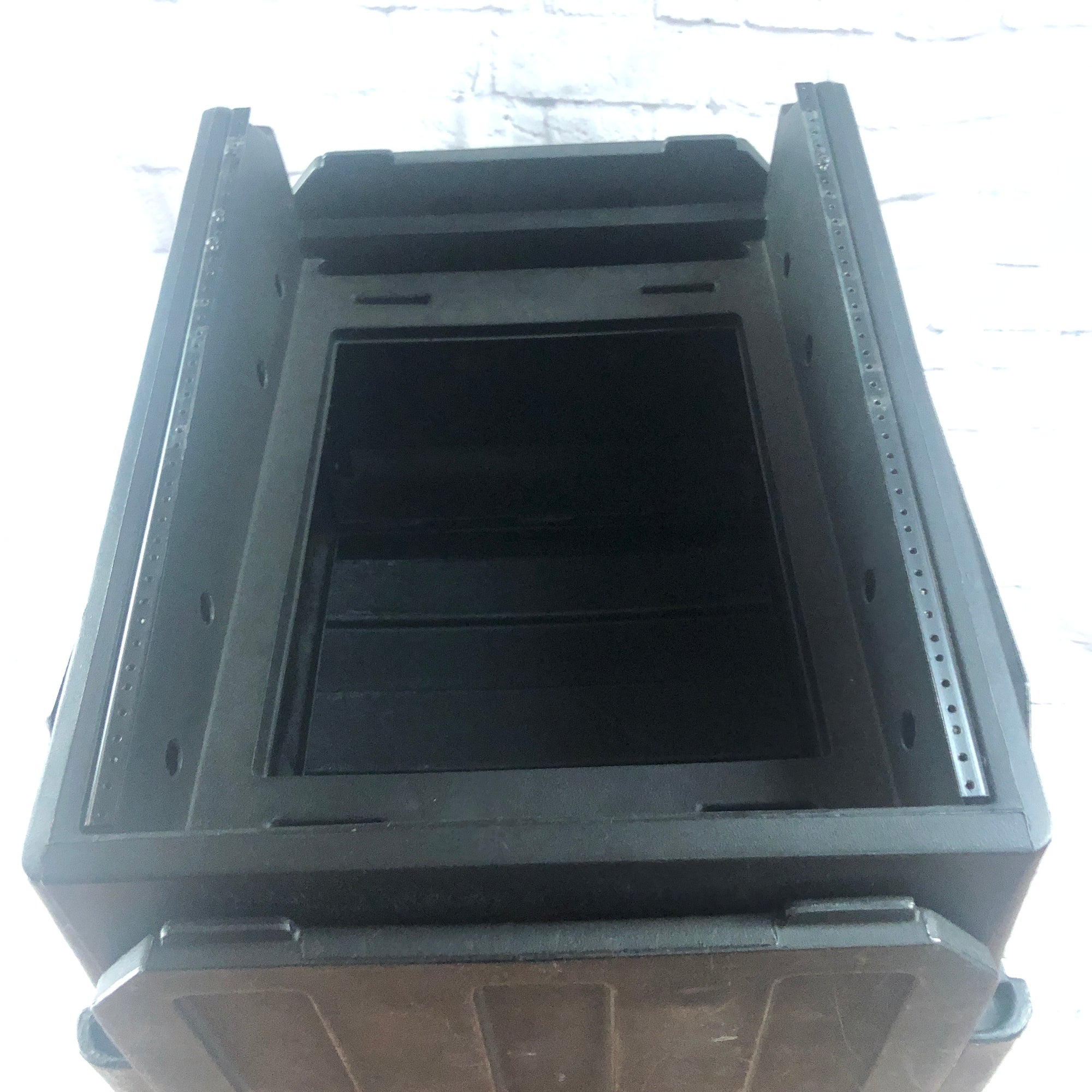 SKB Gig Large Rolling Slanted Mixer Rack Case