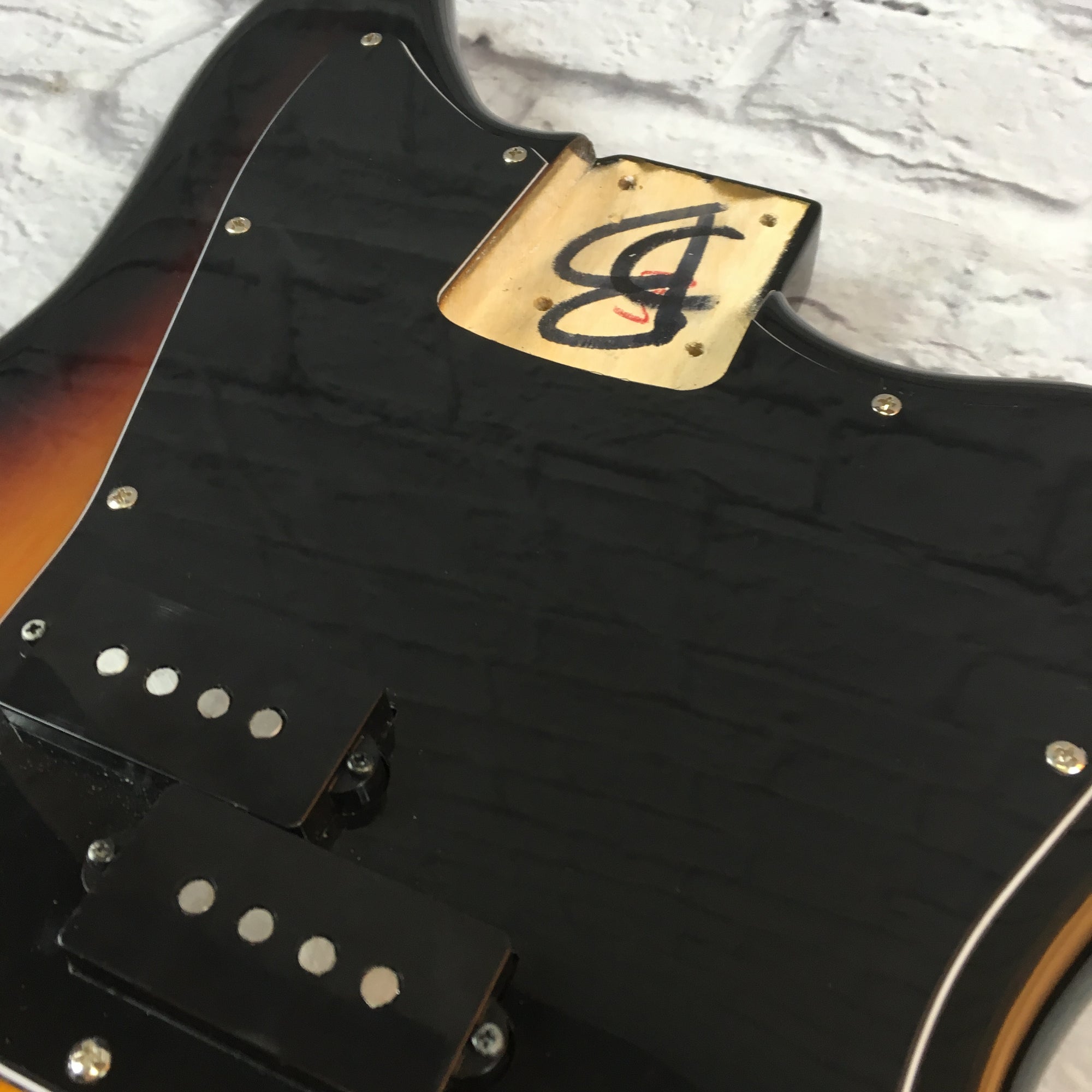 Squier Vintage Sunburst Jaguar Loaded Bass Body