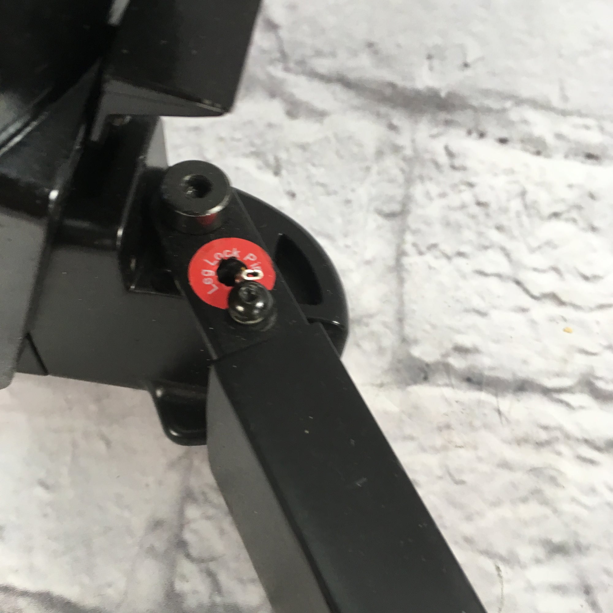 Ultimate Support V-Stand Pro Keyboard Stand with bag