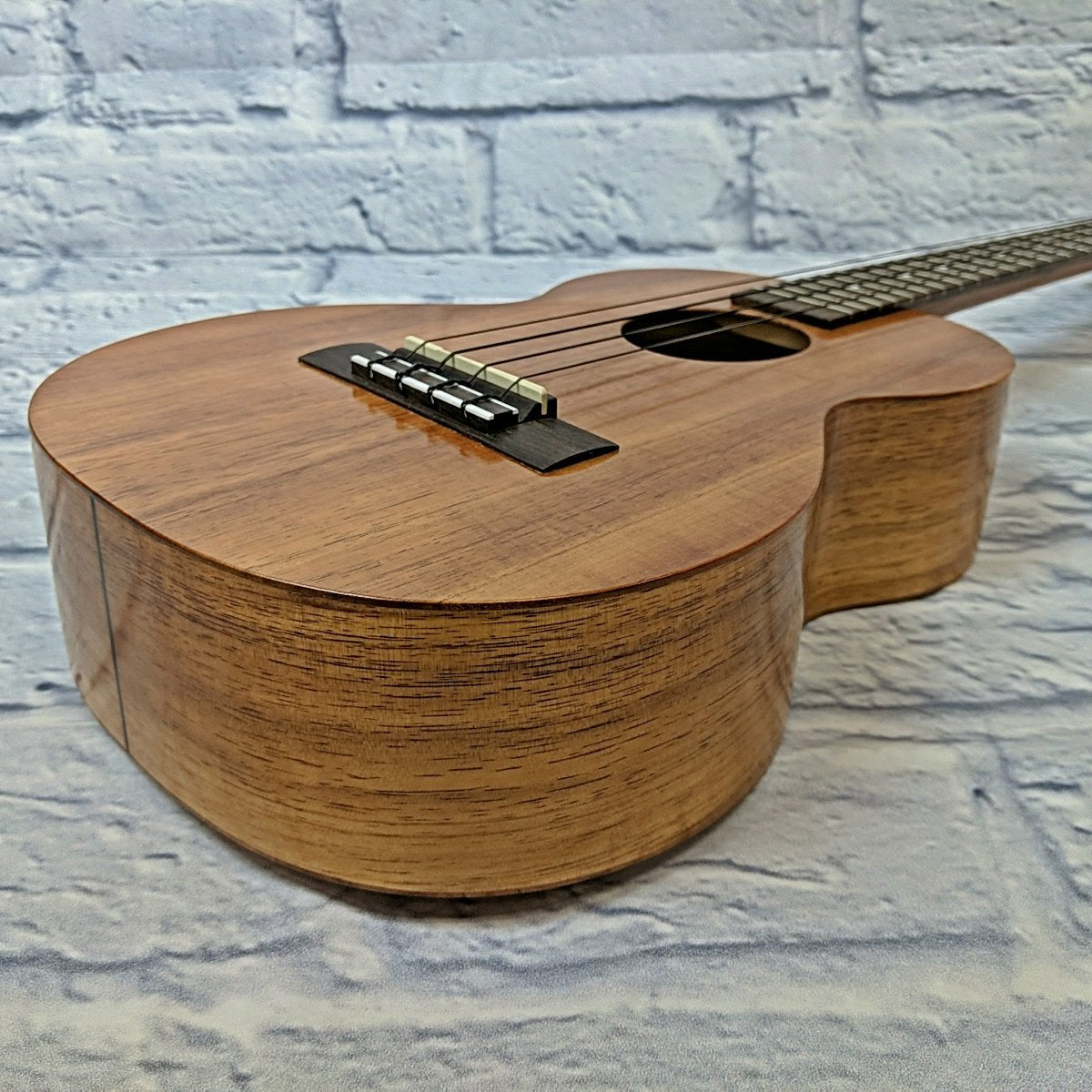 Kamaka HF-3 Tenor Ukulele
