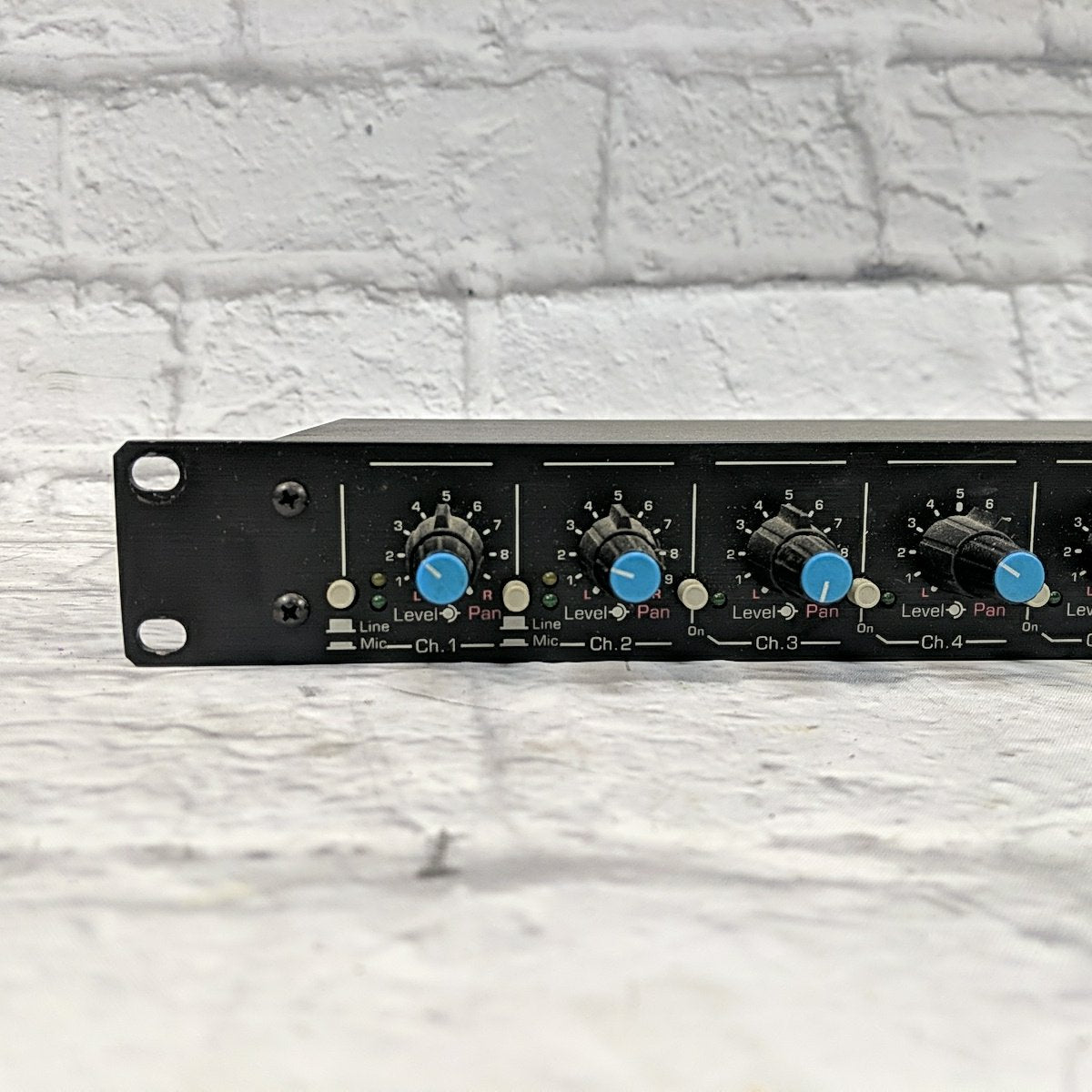 Ashly LM-308 8-Channel Stereo Line Level Rack Mixer