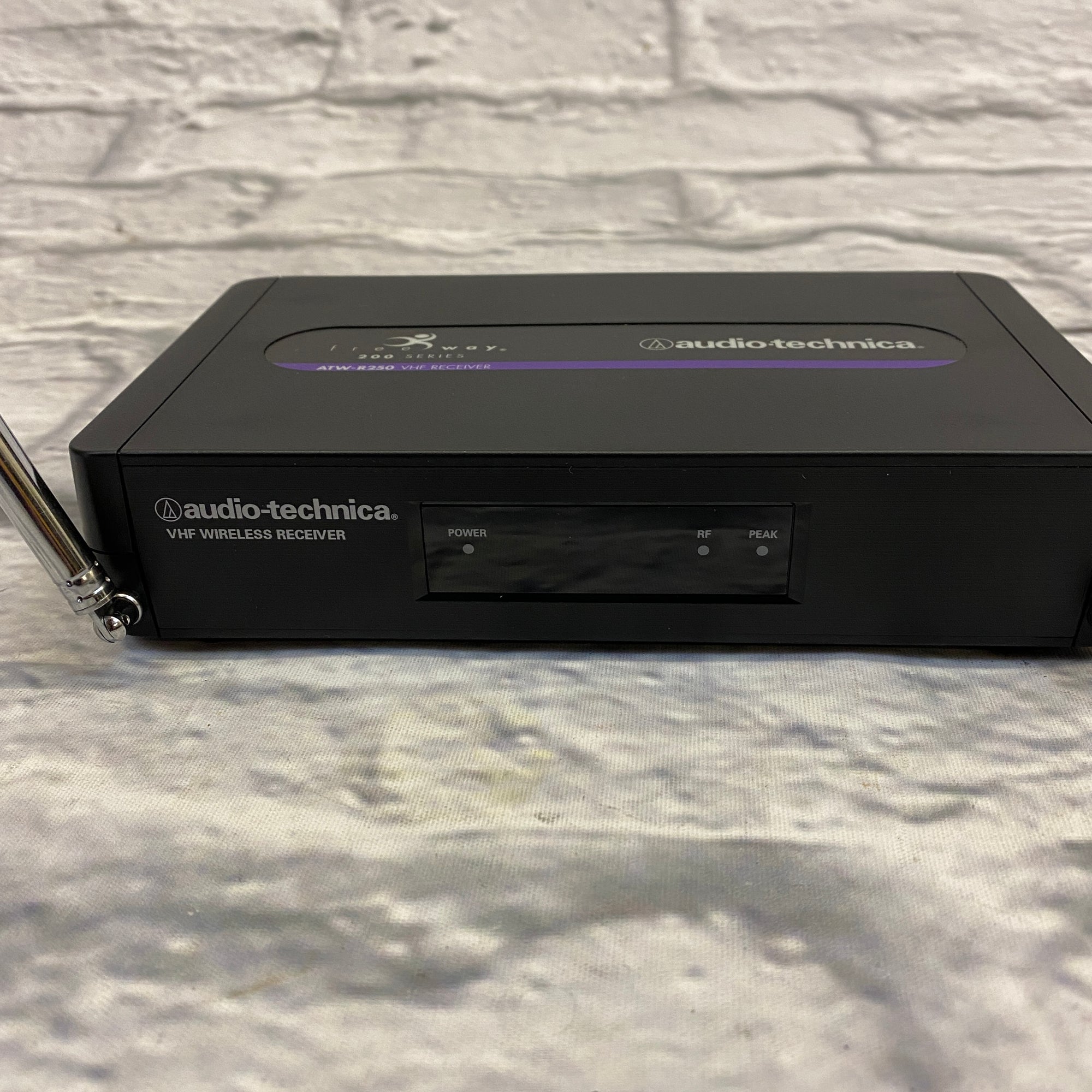 Audio Technica ATW-251/G VHF Wireless Guitar System
