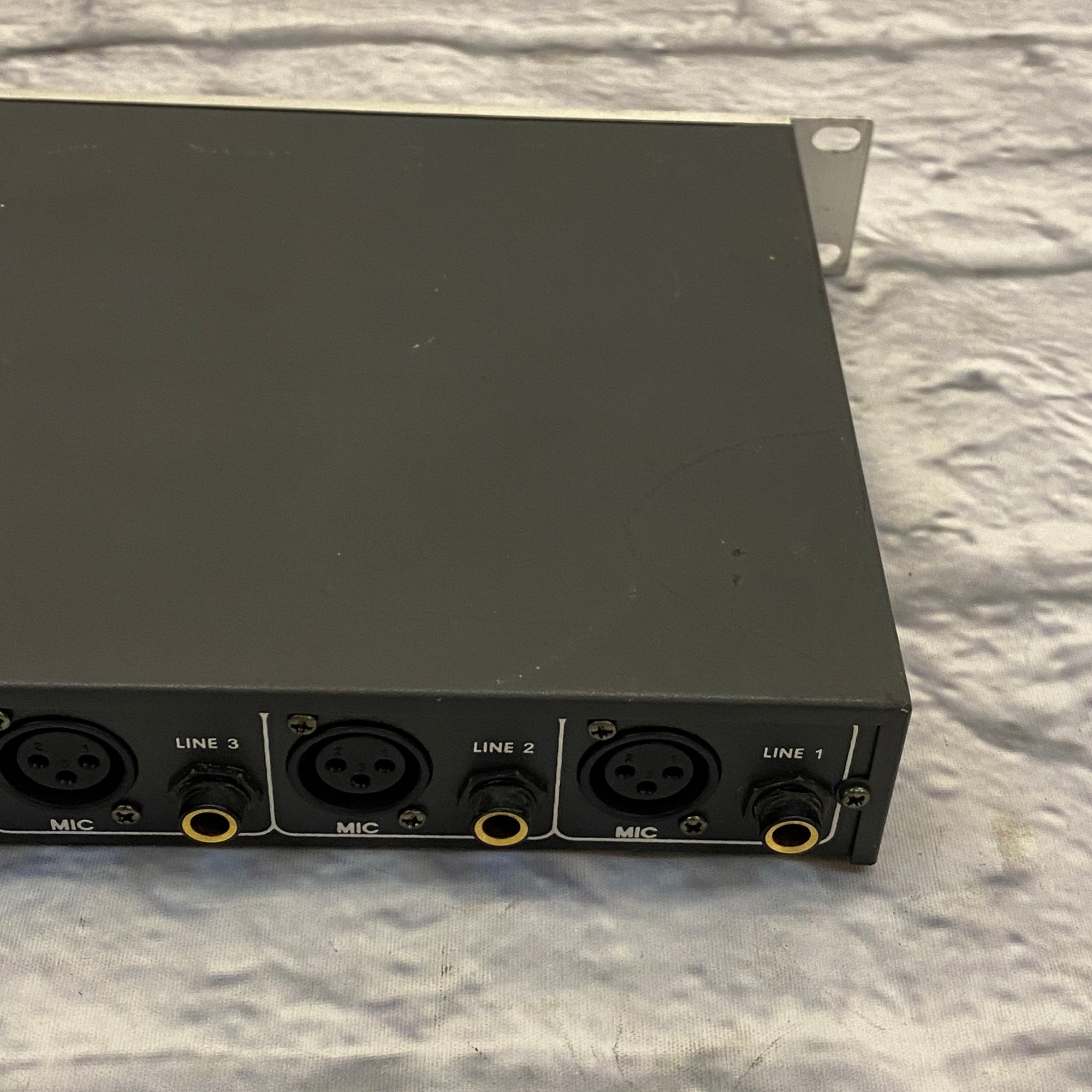 Nady RMX 6 Channel Mic/Line Mixer Rack Unit