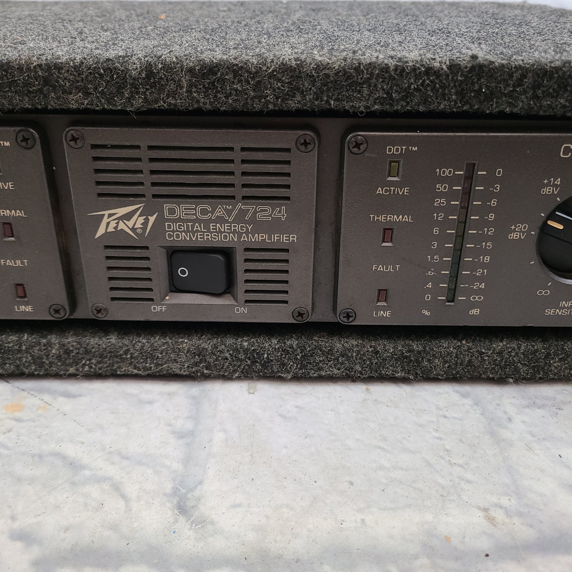 Peavey Deca 724 Power Amp 350W x 2 at 4ohms