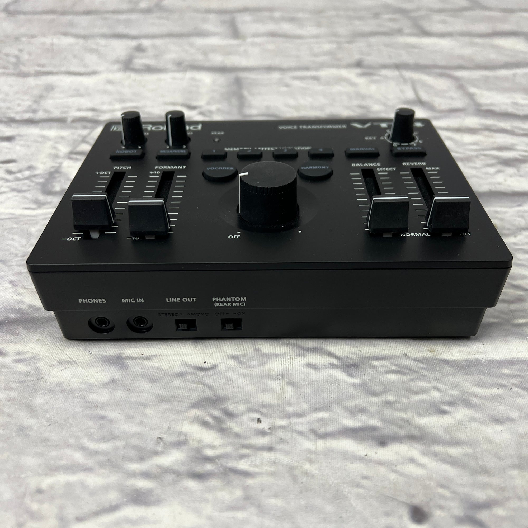 Roland VT-4 Voice Transformer Vocal Effect Pedal