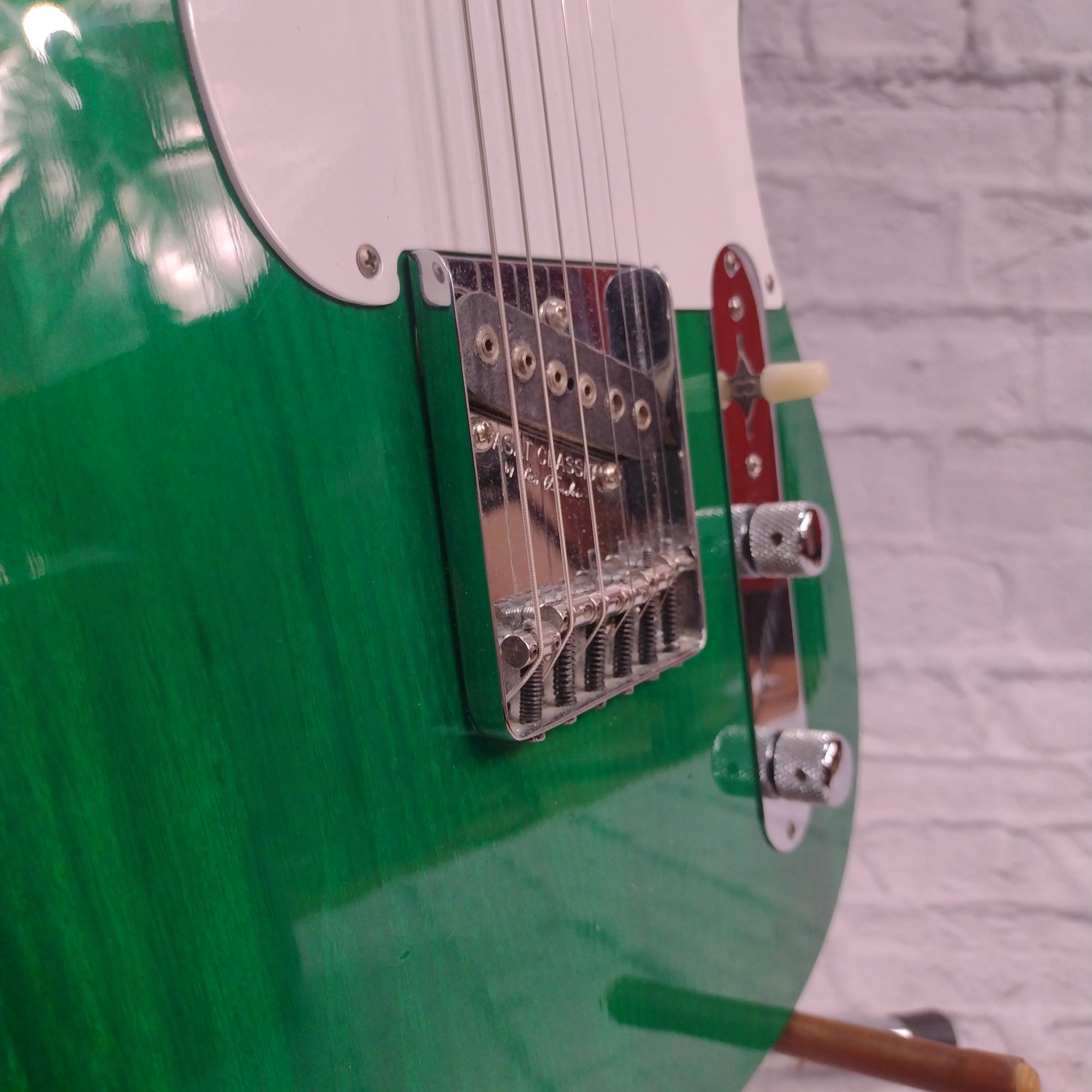 G&L ASAT Classic 1992 Trans Green Electric Guitar - Evolution Music