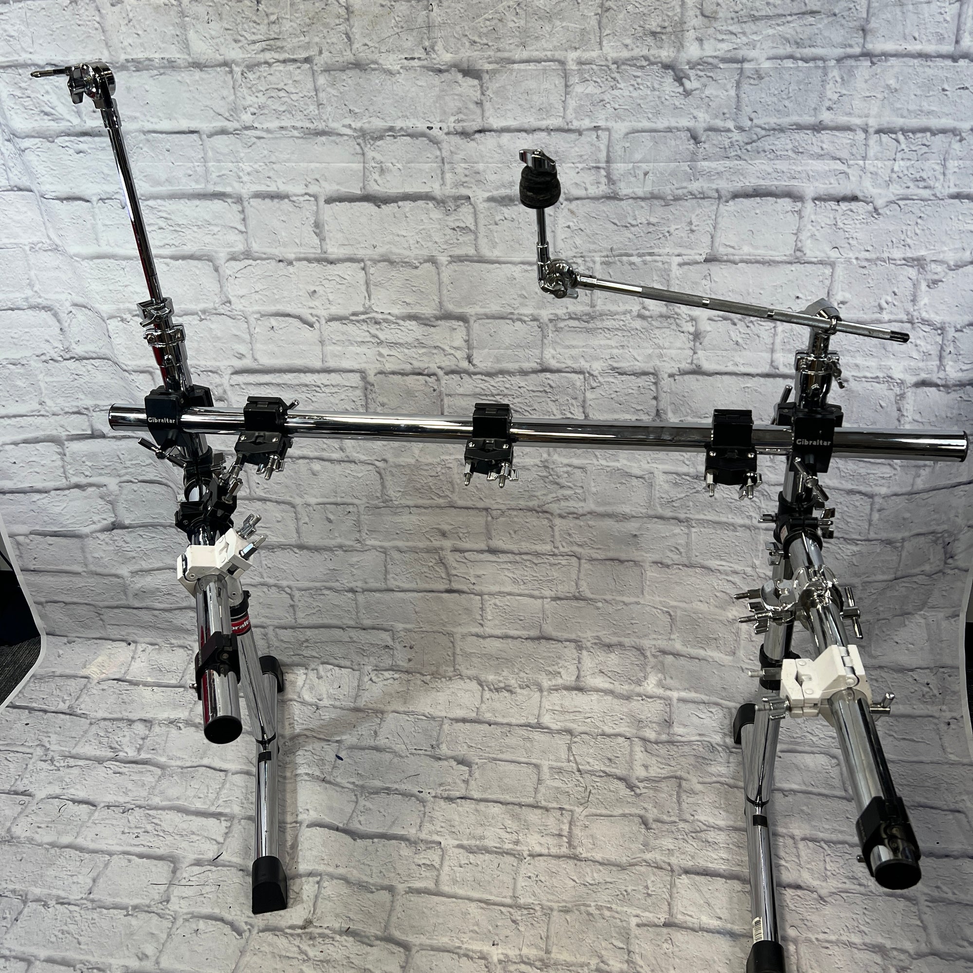 Gibraltar Basic Straight Rack Drum Rack w/ Two Cymbal Arms and 7 Clamps