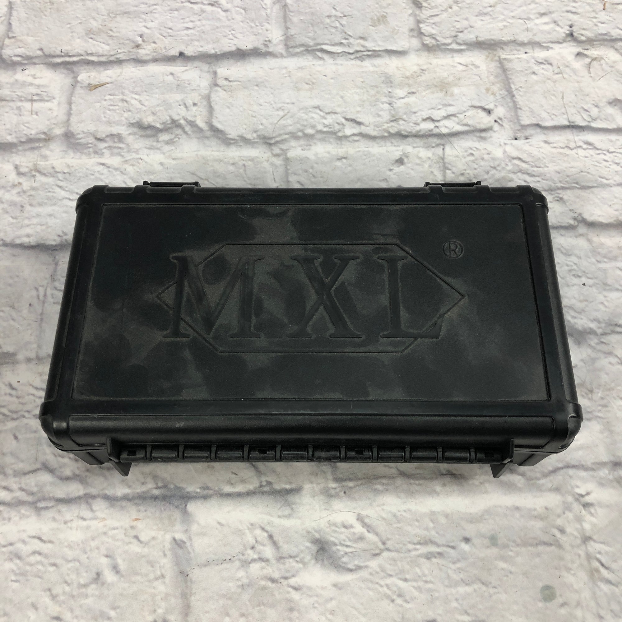 MXL 990 Condenser Microphone w/ Shock Mount & Case