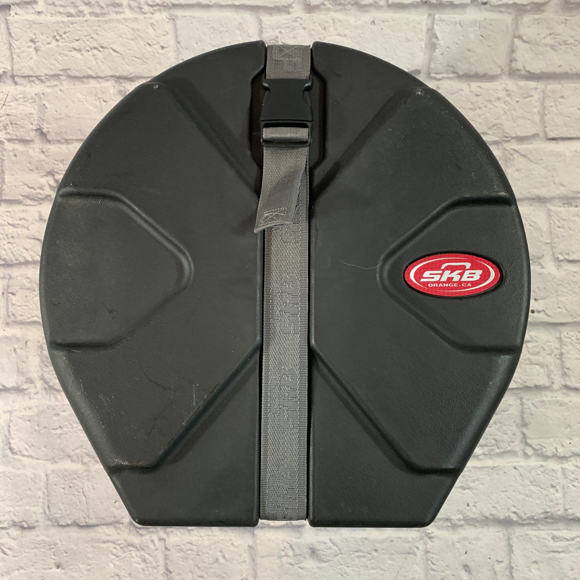 SKB Roto-X Molded 15 X 13" Tom Case with Padded Interior