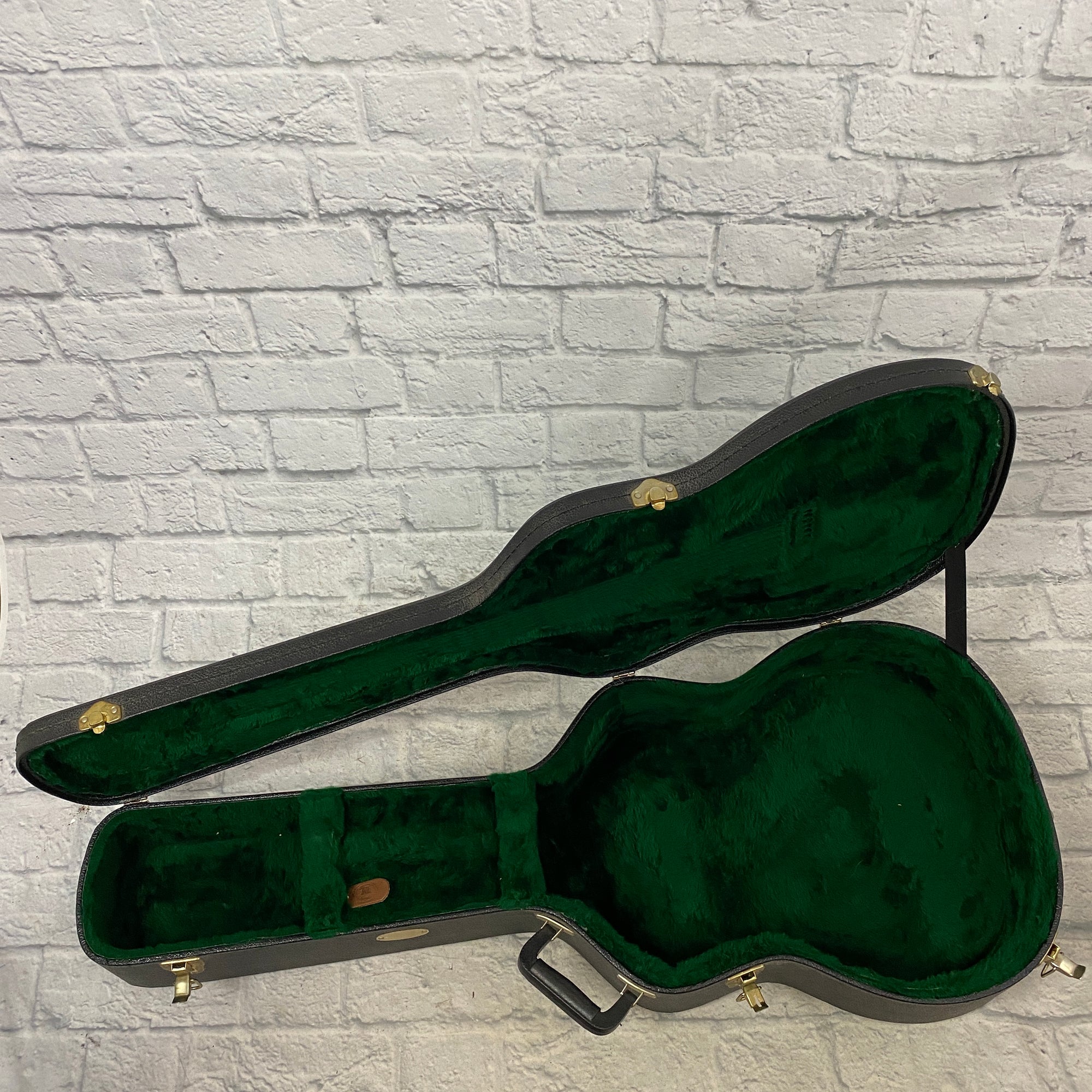 Martin 42x16x4 Acoustic Hard Case