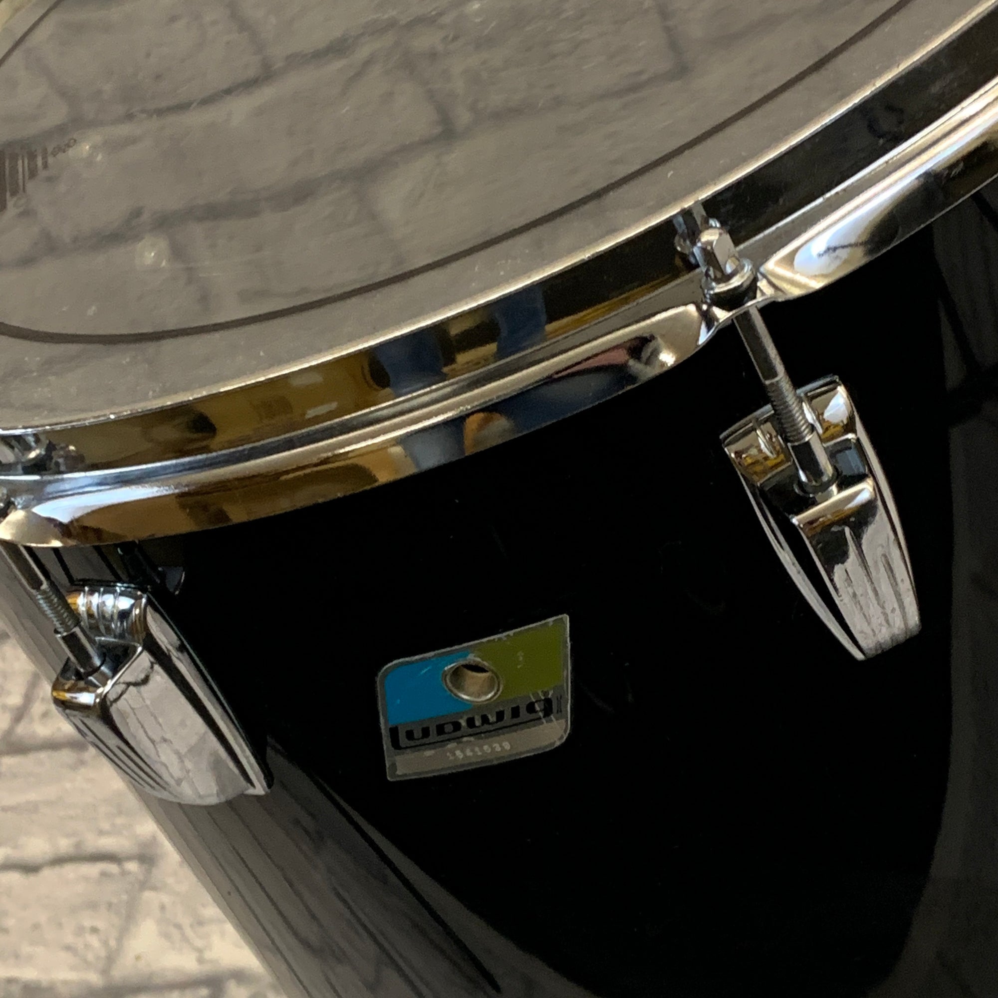 1970s Ludwig Vistalite 16X16" Floor Tom Black